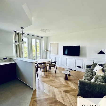 Appartement 17 Elegance And Light Monceau And Batignolles