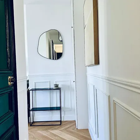 Апартаменты 17 Elegance And Light Monceau And Batignolles Париж