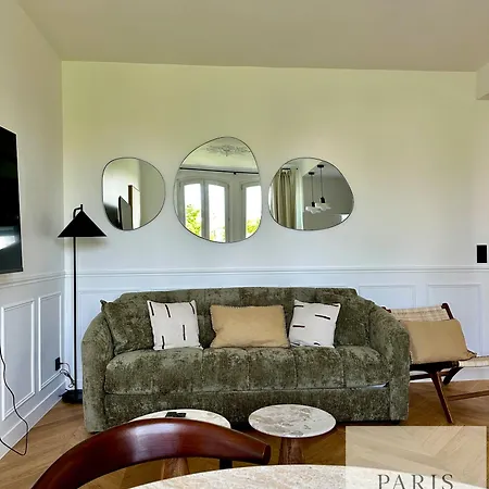 17 Elegance And Light Monceau And Batignolles *