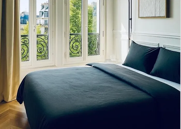 17 Elegance And Light Monceau And Batignolles Апартаменты Париж